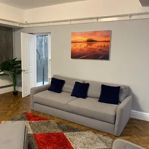 https://apt-entire-in-central.brighton-hotels-england.com